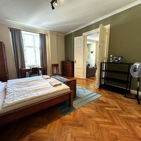 Gorkeho Apartment In City Centre Bratislava Exterior photo