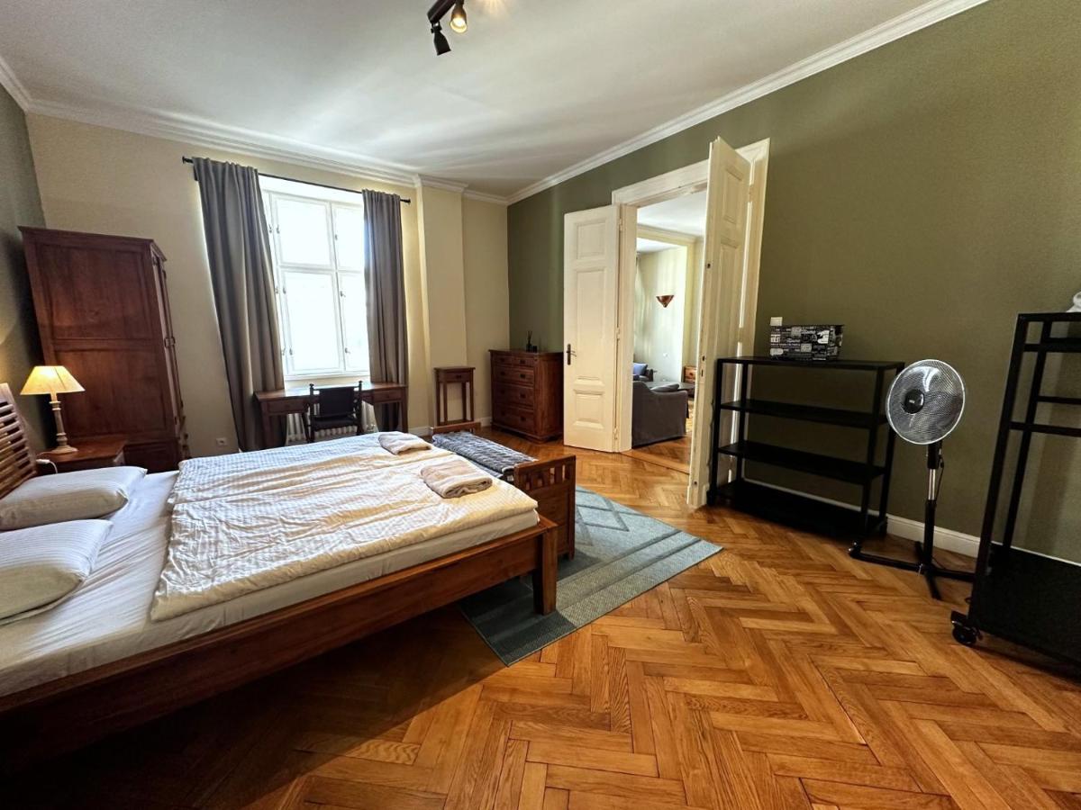 Gorkeho Apartment In City Centre Bratislava Exterior photo